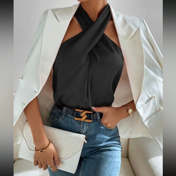 Halter neck blouse - Picture 4 of 6
